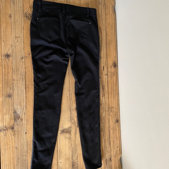 DKNY Jeans Women's Black with Gray Stripe Down Tapered Leg Stretch Pants Sz 2 - Picture 8 of 13